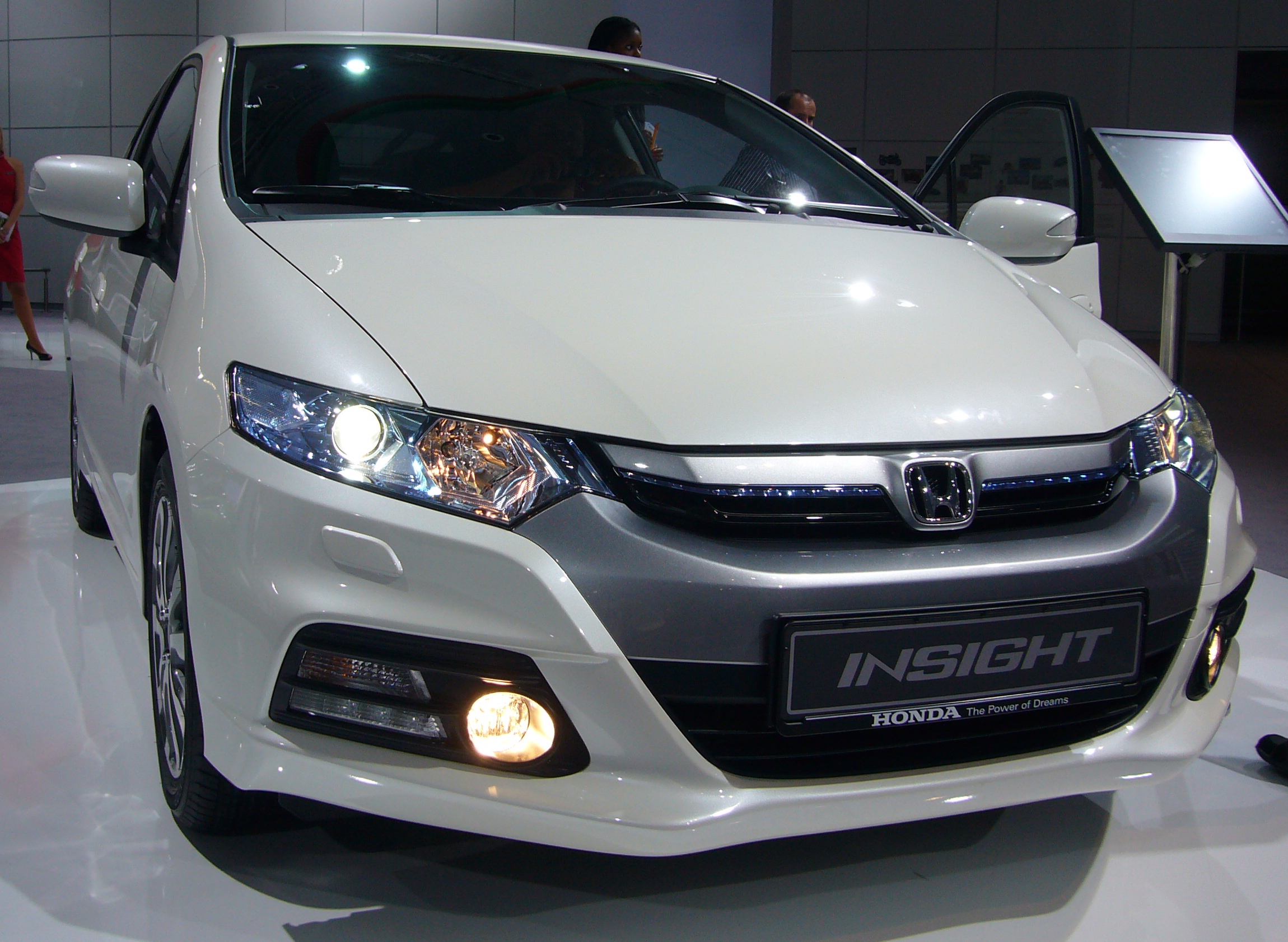 File:Honda Insight facelift (front).jpg - Wikimedia Commons