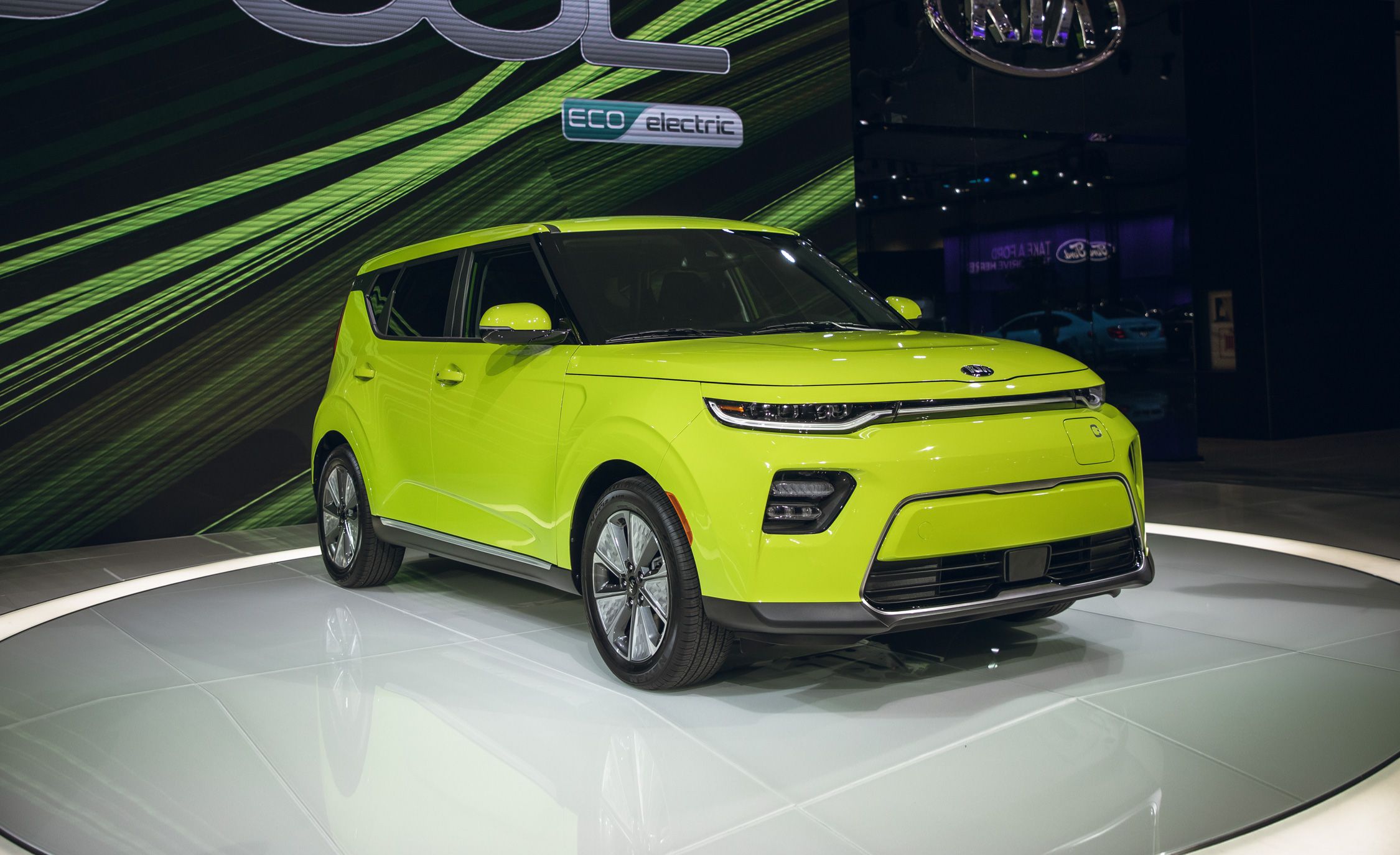 2020 Kia Soul EV - New Electric Crossover Gets More Power
