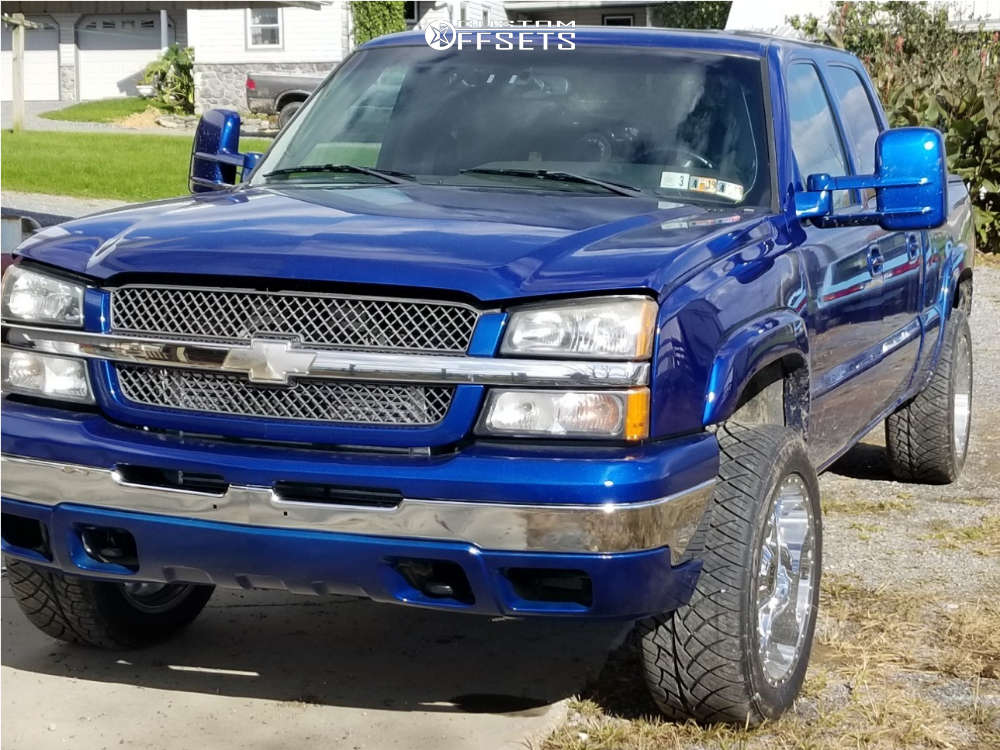 2003 Chevrolet Silverado 1500 HD with 20x10 -18 Moto Metal MO986 and  285/50R20 Nitto NT420V and Stock | Custom Offsets