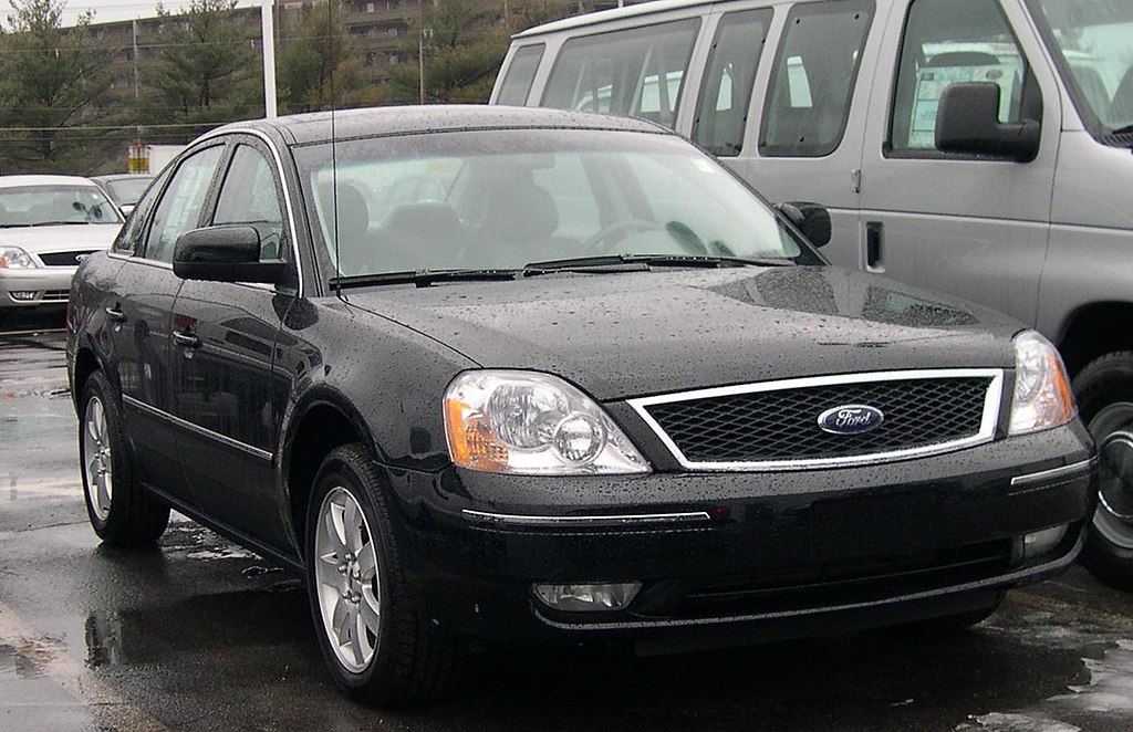 File:2006 Ford Five Hundred.jpg - Wikimedia Commons