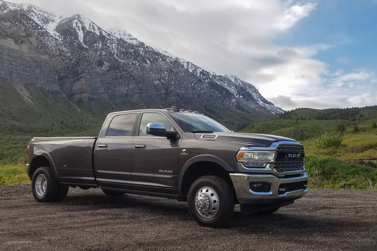 2019 Ram 3500 MPG: What to Expect With 1,000 Torques Towing 16,000 Pounds |  Cars.com