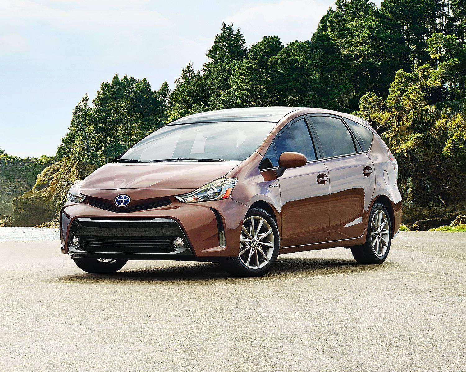 2018 Toyota Prius V: Prices and Specifications|Longueuil Toyota