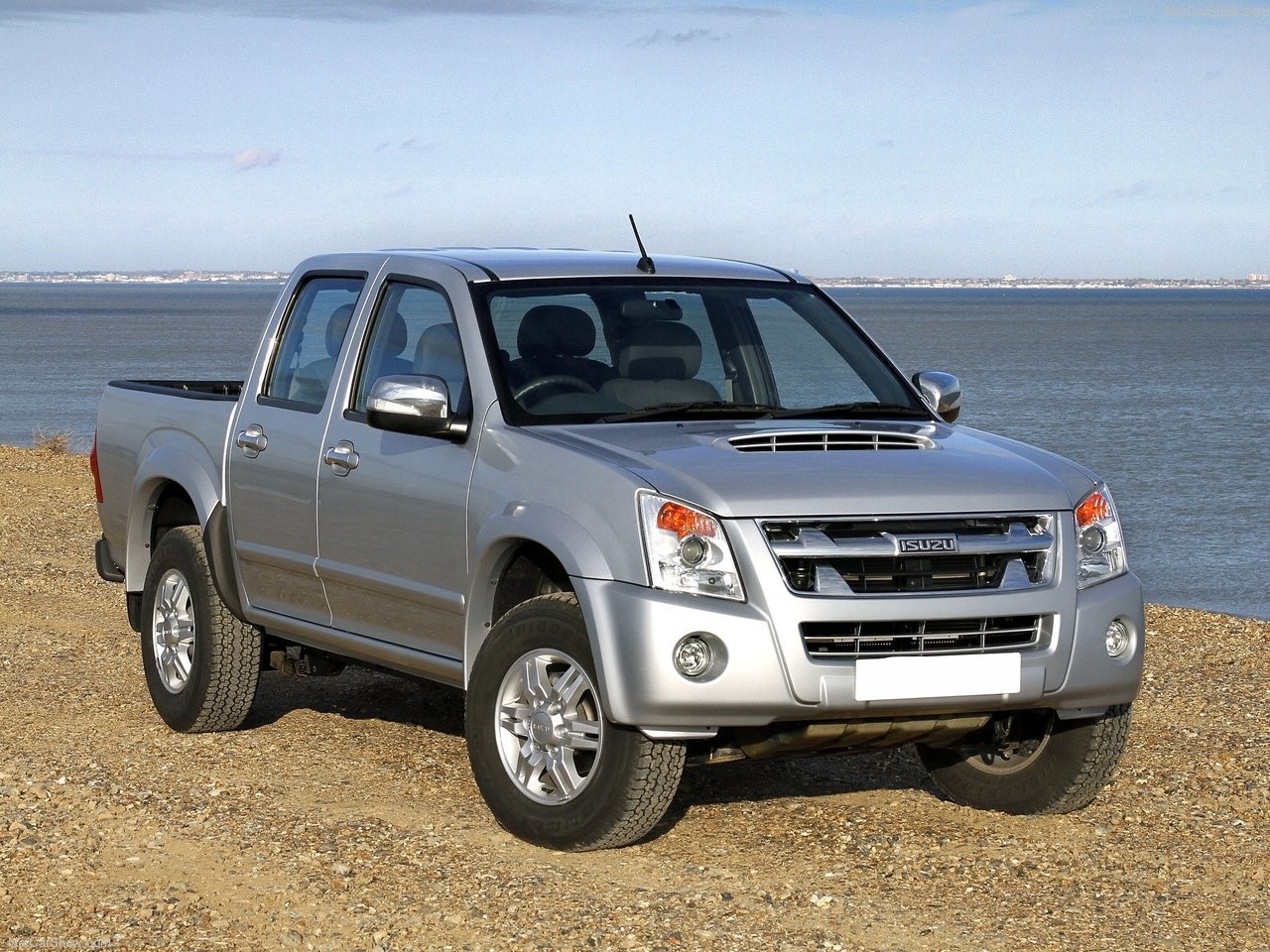 Isuzu Rodeo (2003-2012) review - pros and cons