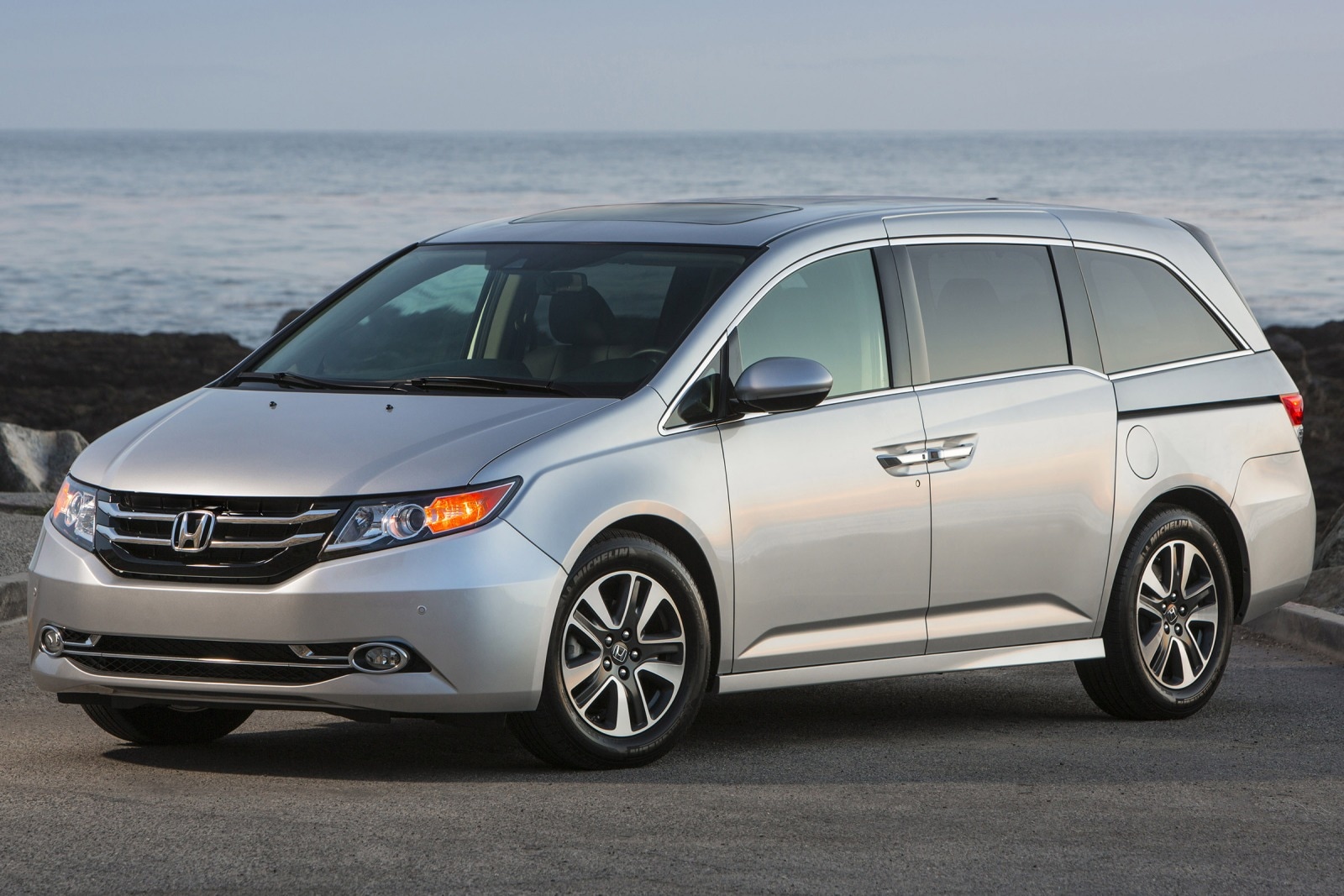2016 Honda Odyssey Review & Ratings | Edmunds