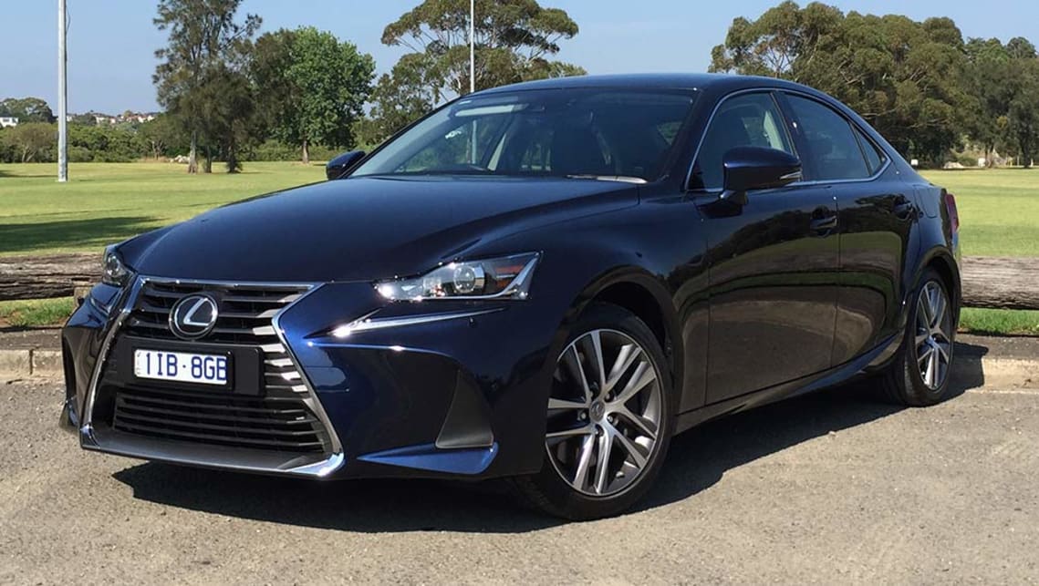 Lexus IS200t Luxury 2017 review | CarsGuide