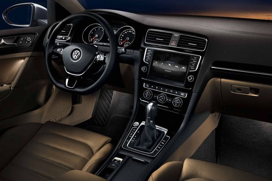 Volkswagen Golf Images - Check Interior & Exterior Photos | OtO