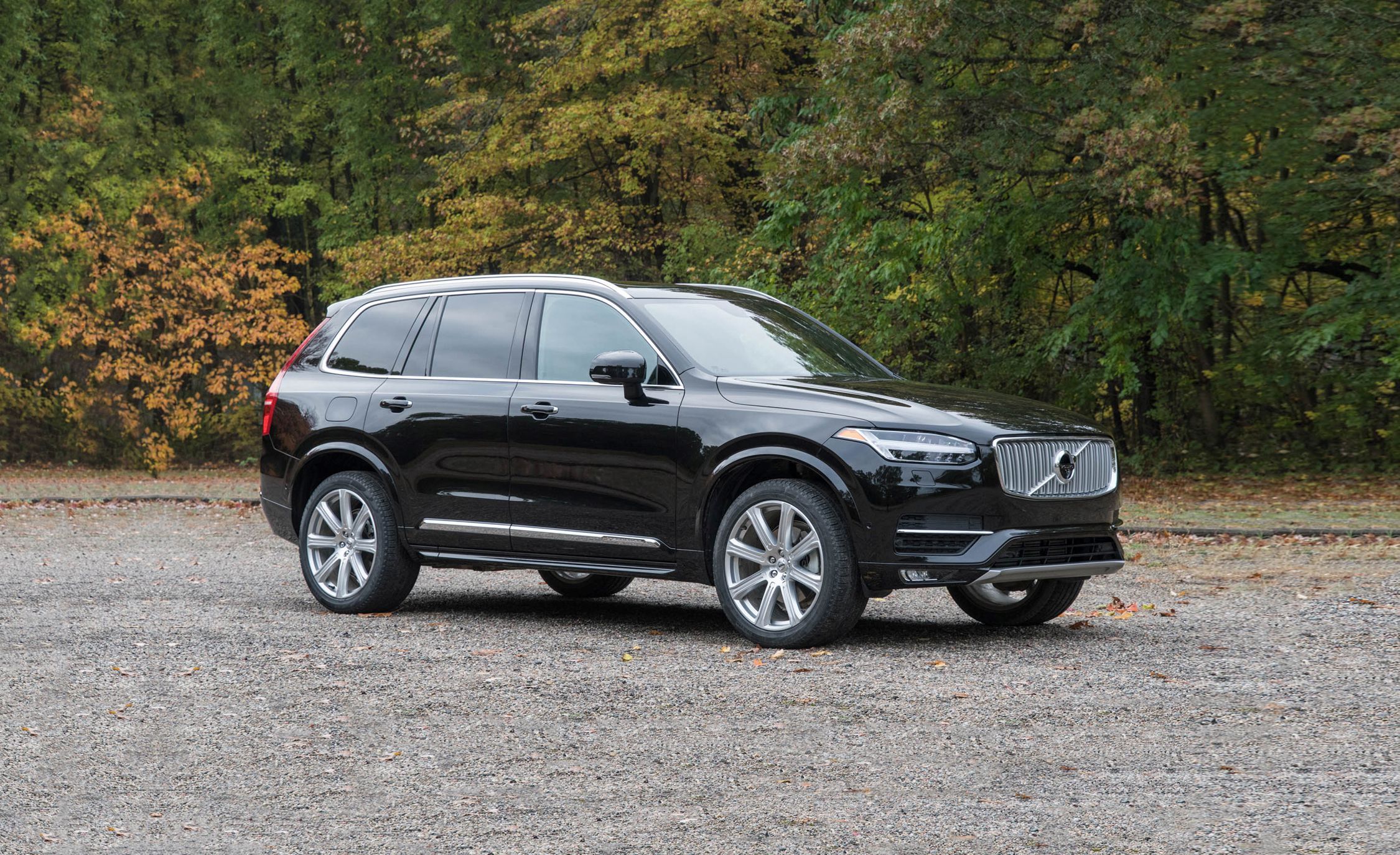 2019 Volvo XC90 Review, Pricing, and Specs