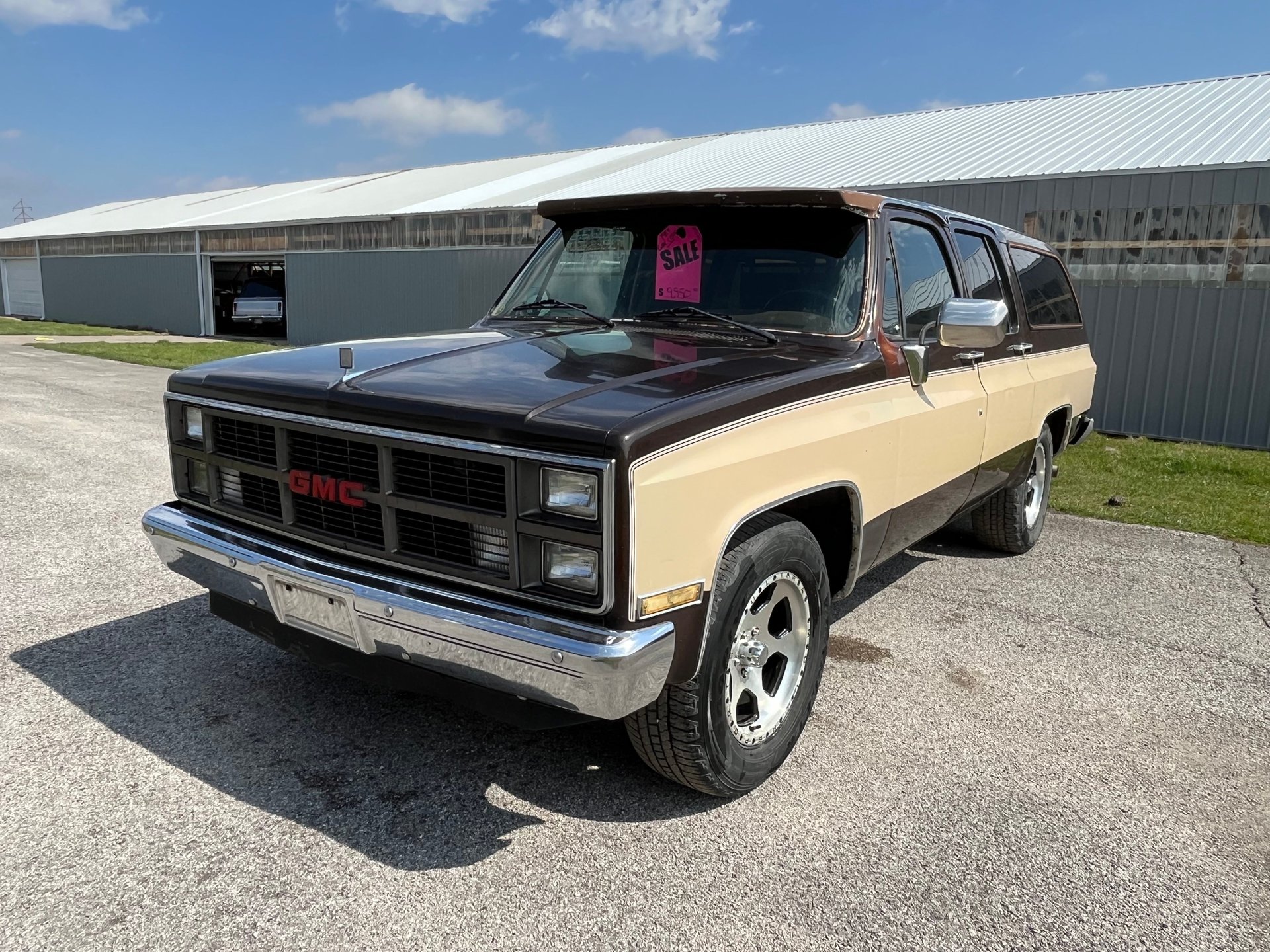 1984 GMC Suburban | Country Classic Cars