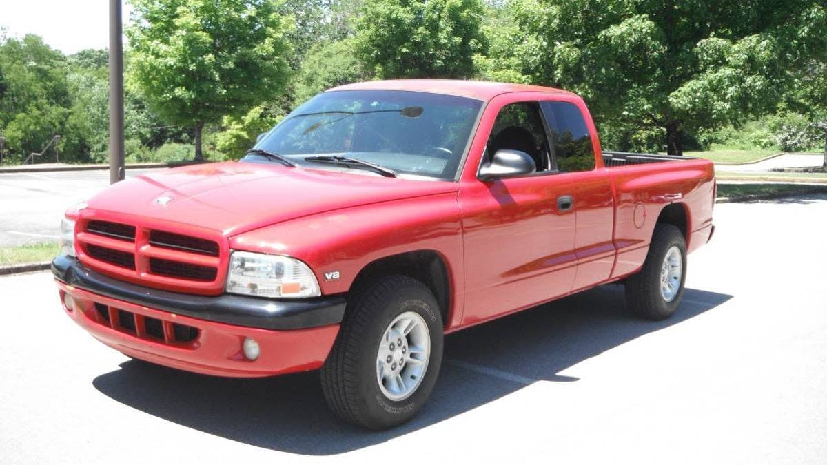 At $5,000, Could This 1998 Dodge Dakota Club Cab 5.2 Be Your Mid-Sized  Magnum?
