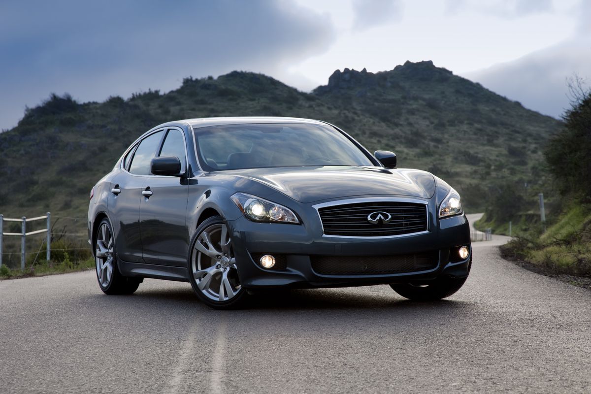 2007 Infiniti M35 / M37 / M56 Sport 4dr Sdn Features and Specs