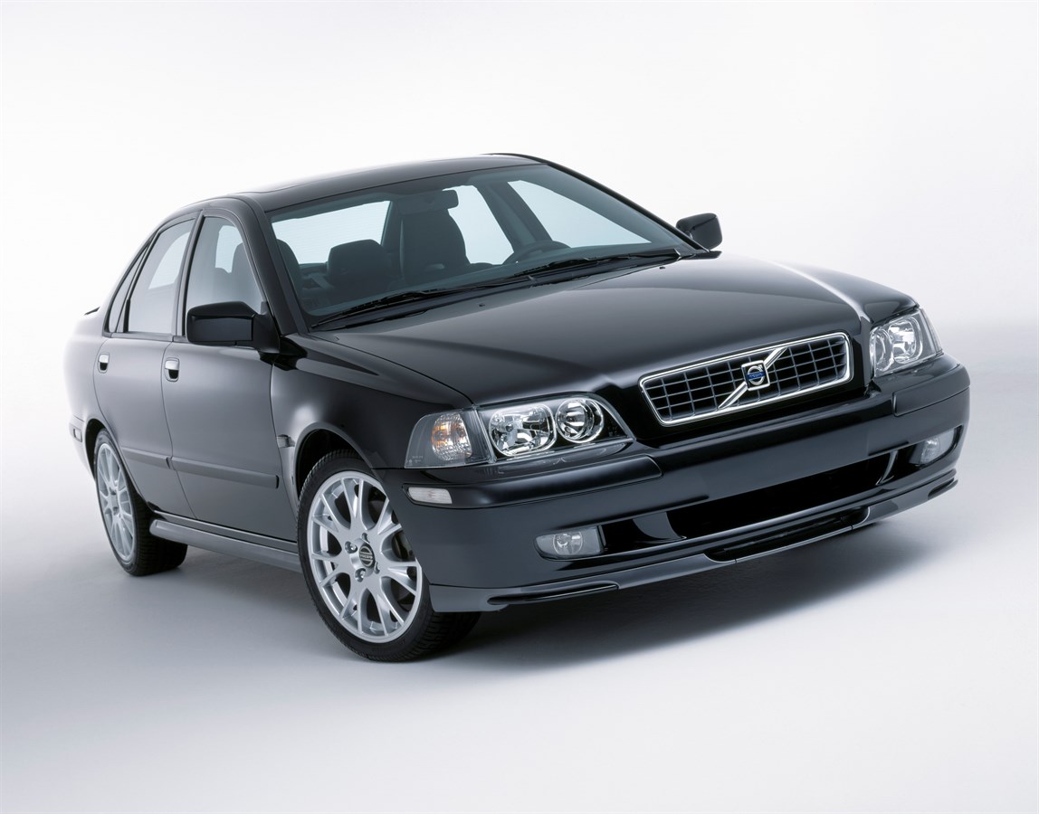 Volvo S40 and V40: New Limited Edition Sports Pack - Volvo Car USA Newsroom