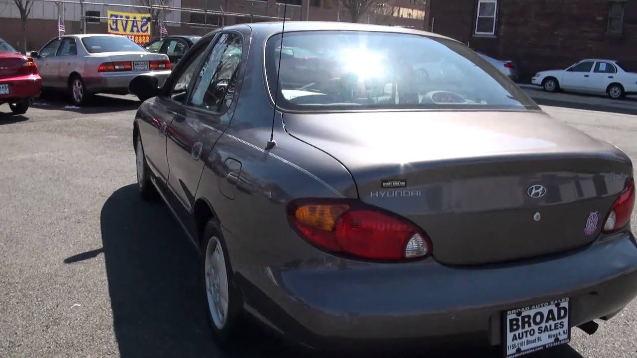 1999 Hyundai Elantra - YouTube
