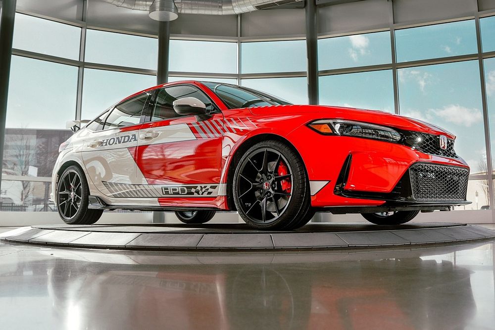 Honda reveals Civic Type R pace car for IndyCar events