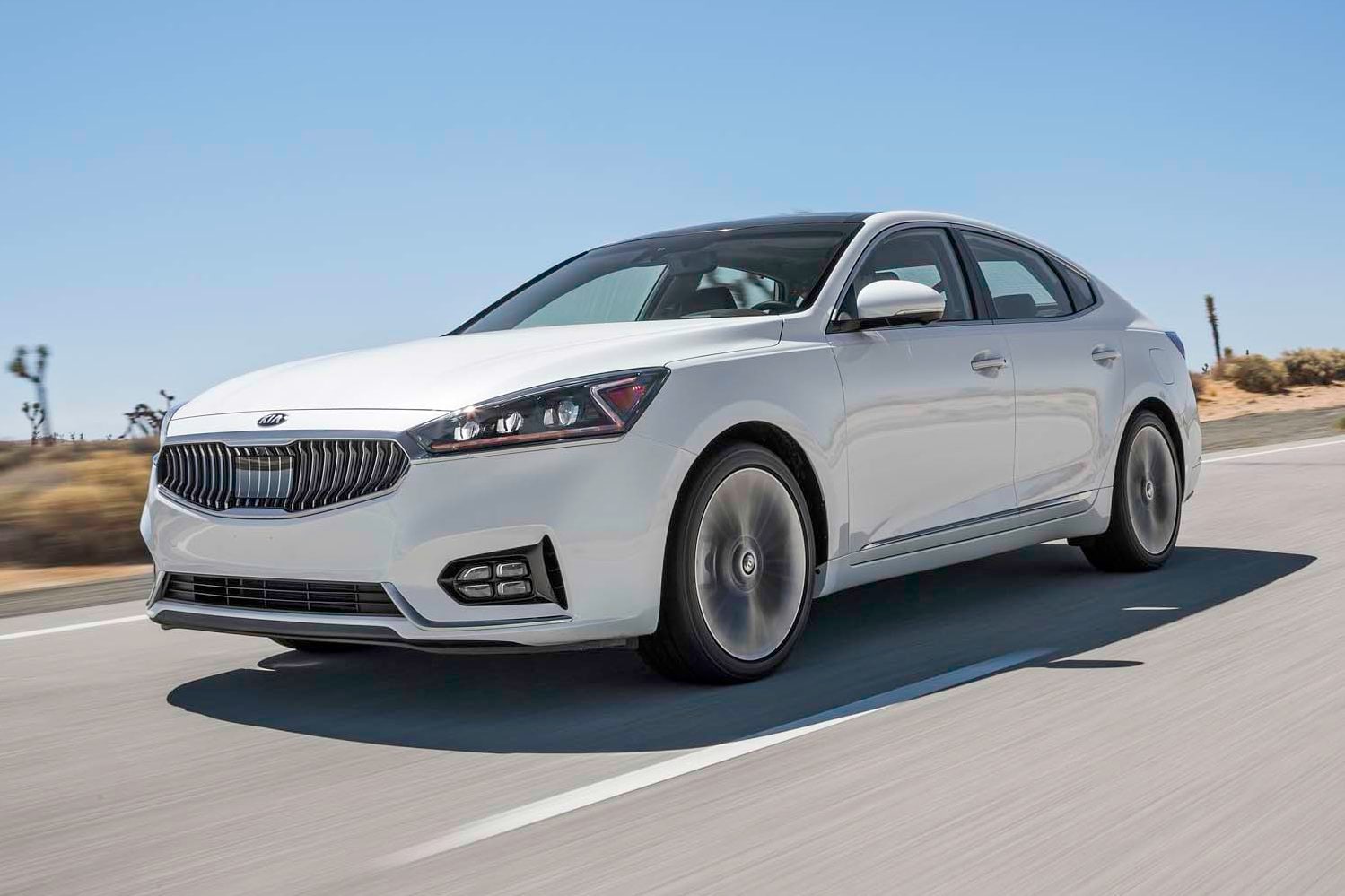 2017 Kia Cadenza First Test: Built for Comfort...