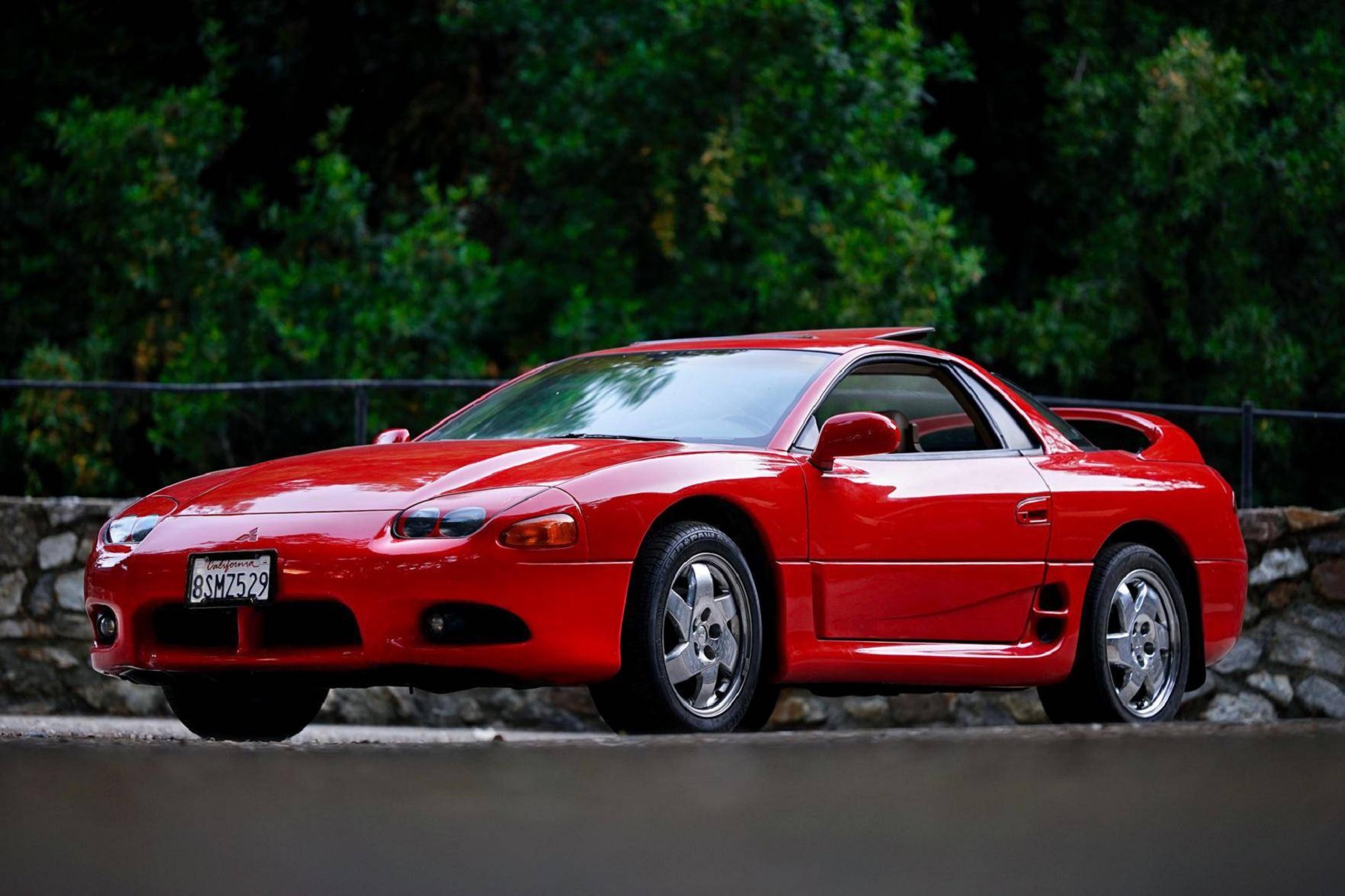 The Mitsubishi 3000GT Was So Ahead of It's Time That We Forgot It