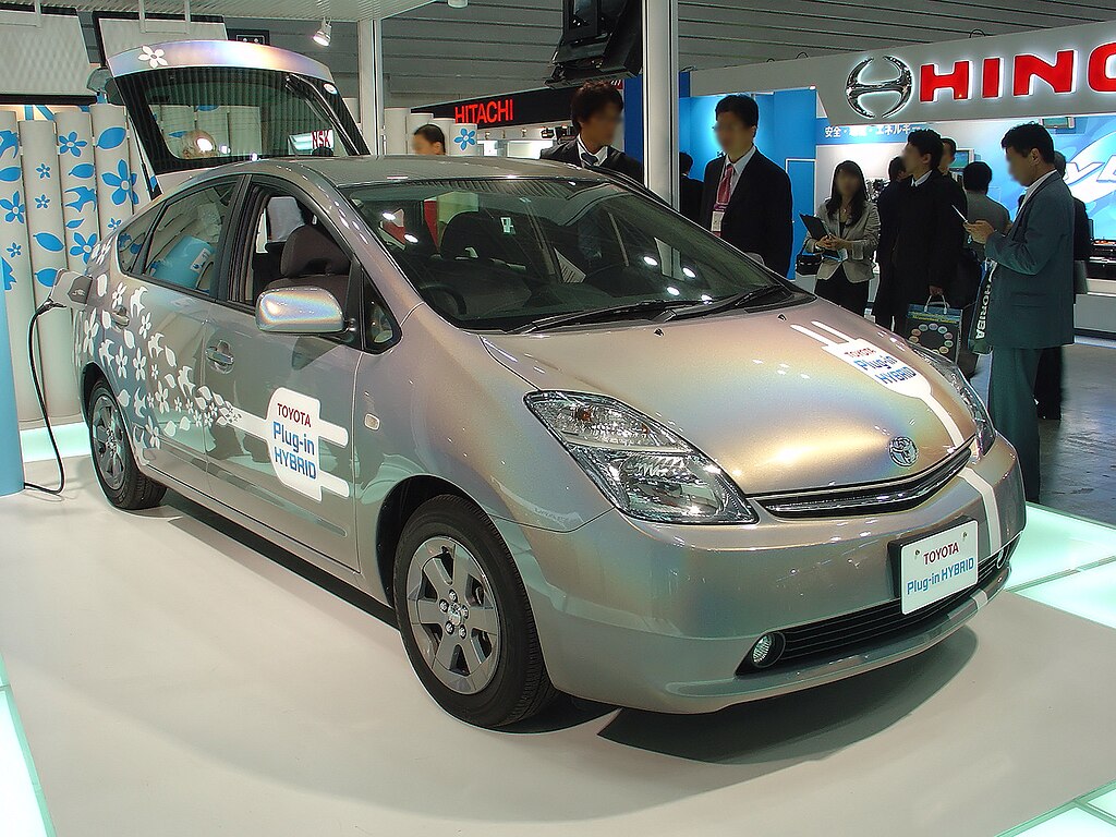 File:Toyota - Prius Plug-in HYBRID.jpg - Wikimedia Commons