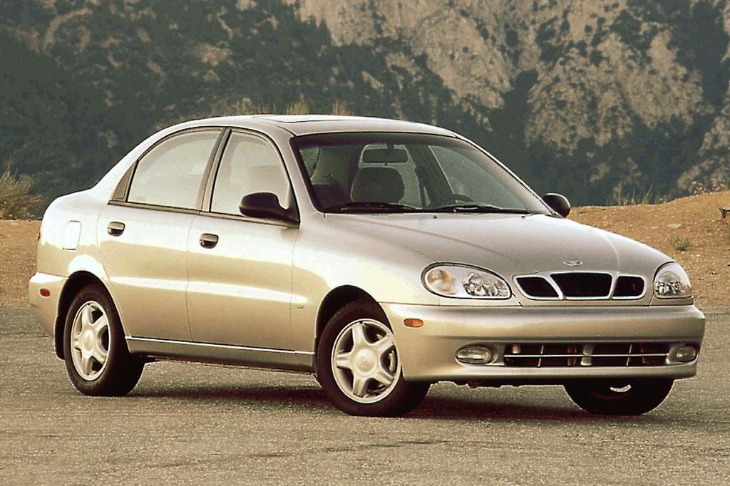 1999-02 Daewoo Lanos | Guía del consumidor Auto | Daewoo, Car, Motor car