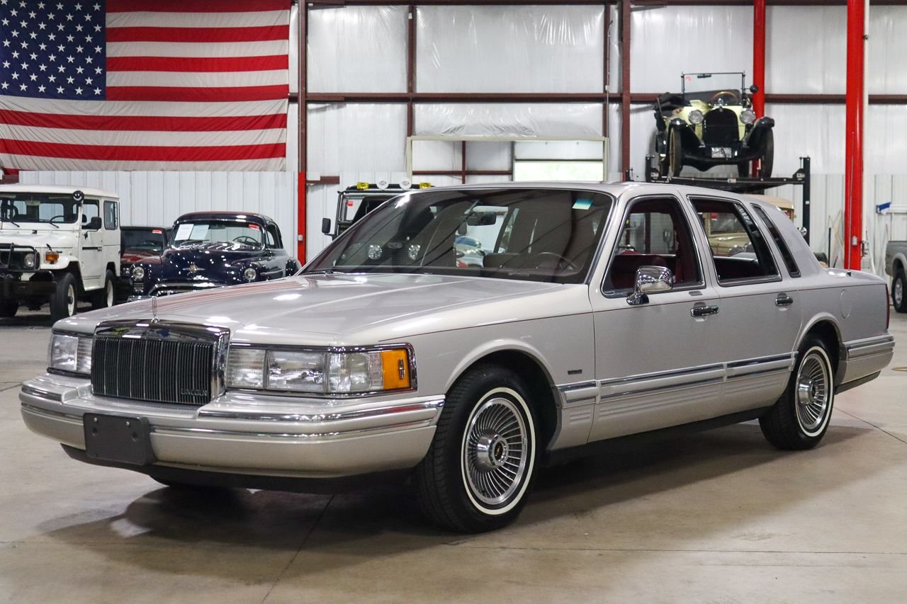 1992 Lincoln Town Car | GR Auto Gallery