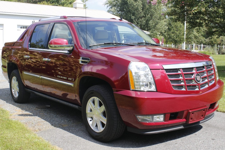 No Reserve: 35k-Mile 2007 Cadillac Escalade EXT for sale on BaT Auctions -  sold for $31,600 on November 3, 2022 (Lot #89,522) | Bring a Trailer