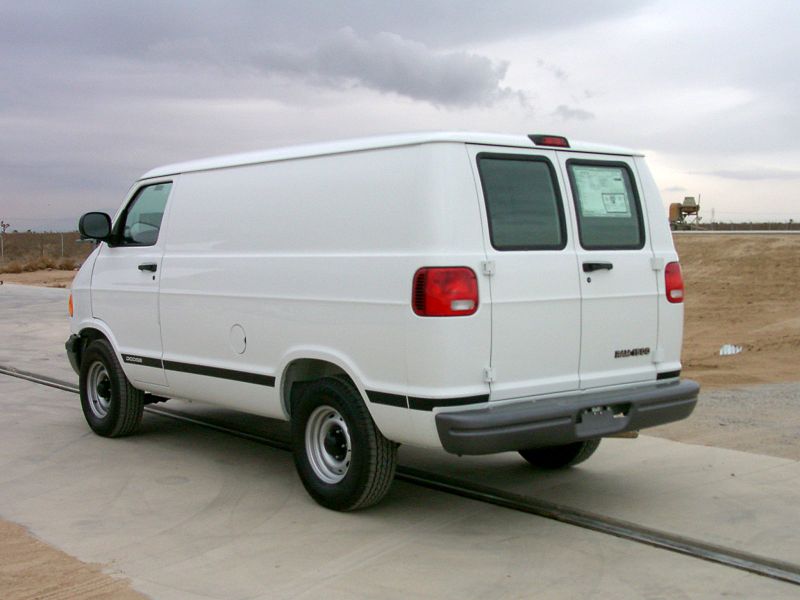 File:2001 Dodge RAM 1500 van -- NHTSA 02.jpg - Wikimedia Commons