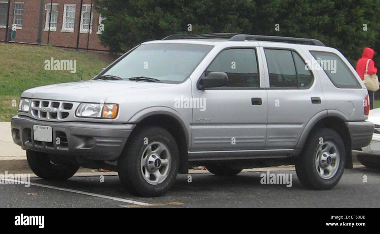 Isuzu rodeo hi-res stock photography and images - Alamy