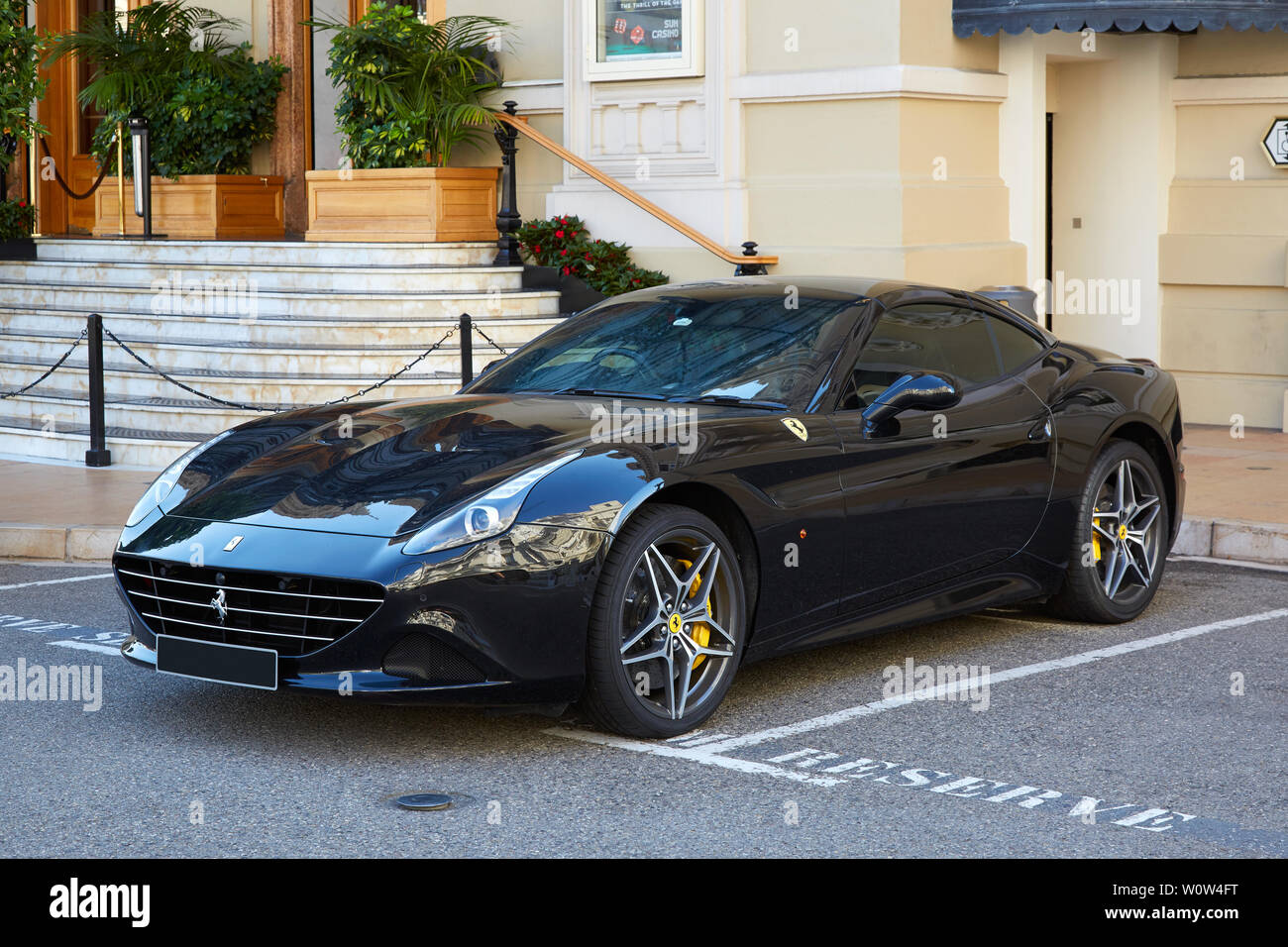 Ferrari california hi-res stock photography and images - Alamy
