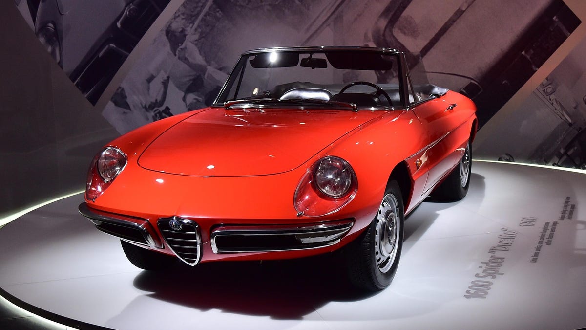 Stellantis Will Let Alfa Romeo Build A New Sports Car If It Brings Business