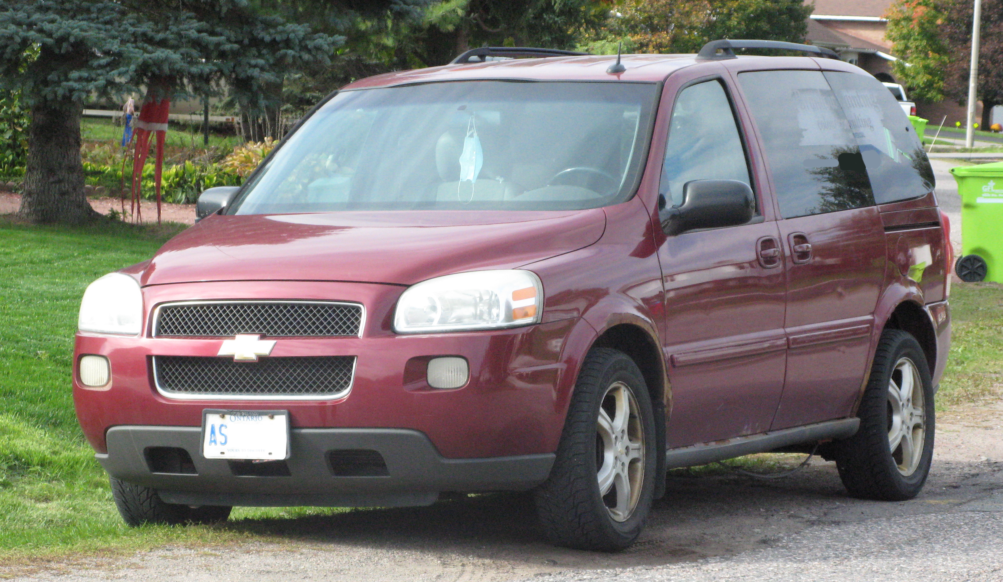 File:2005 Chevrolet Uplander LT, Front Left, 10-05-2020.jpg - Wikimedia  Commons