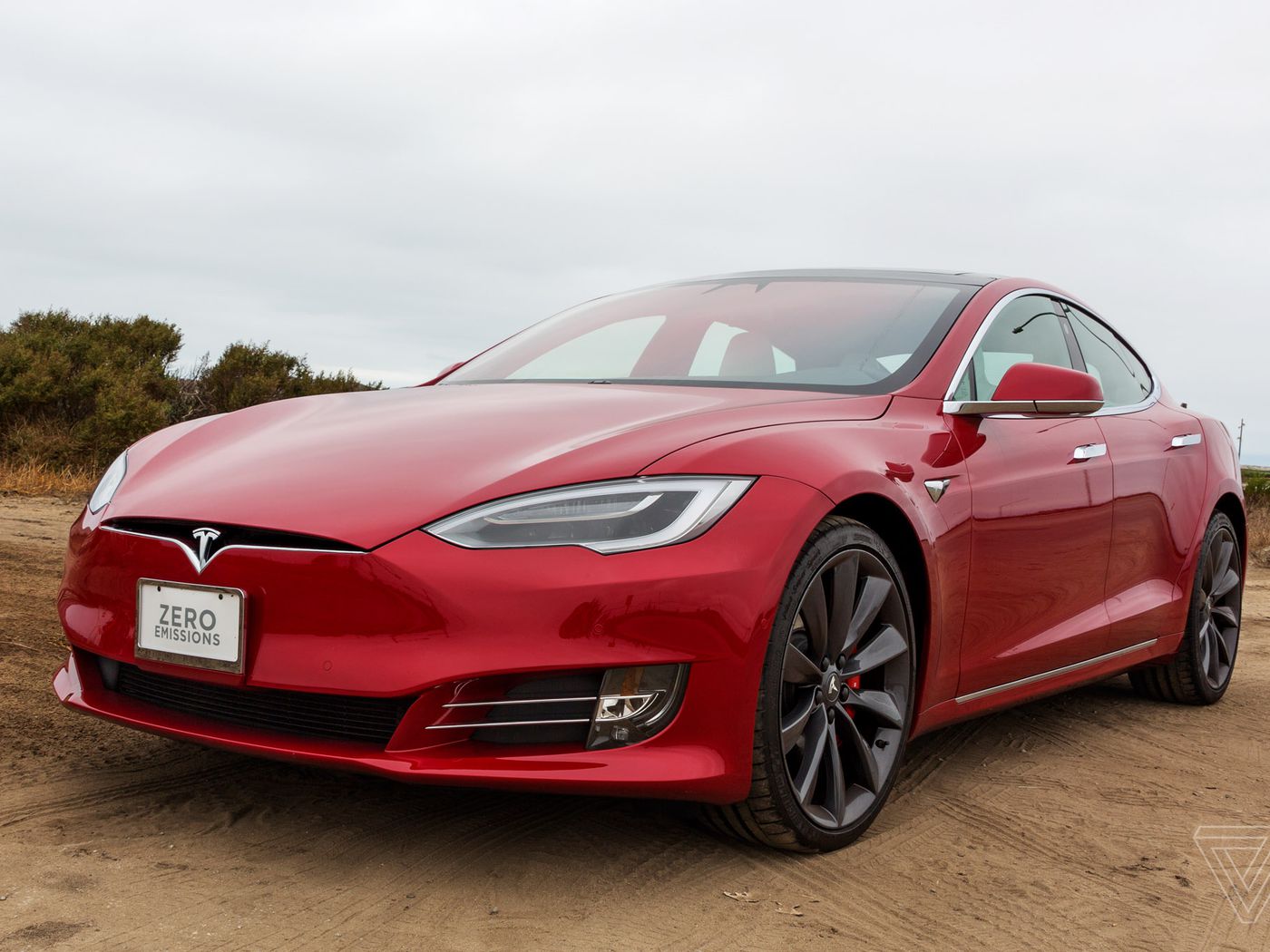 Tesla Model S P100D review: the ultimate status symbol of California cool -  The Verge