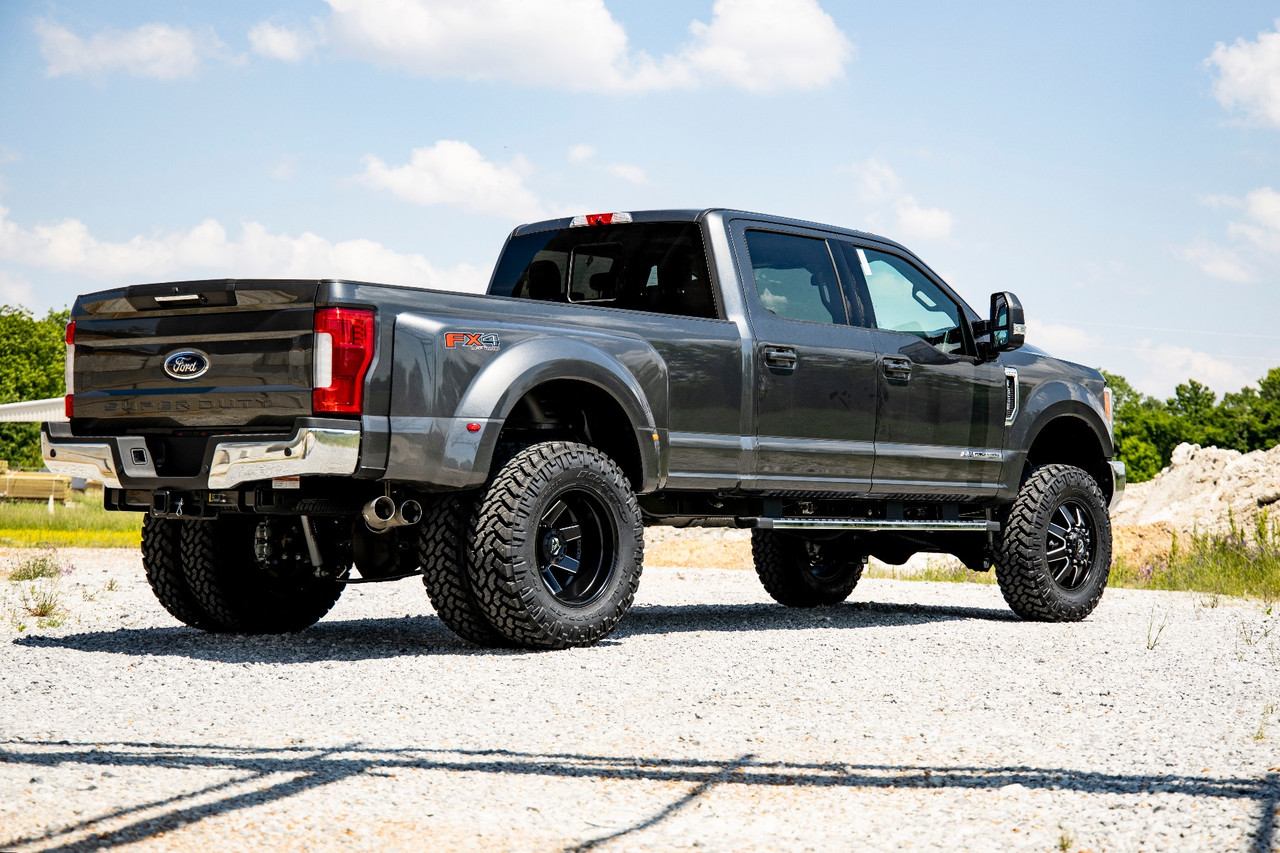 17-22 Ford F350 4WD DSL Dually 4.5 in Suspension Lift Kit w/N3 Shk - Rough  Country Suspension - National Tire & Wheel | NTWOnline