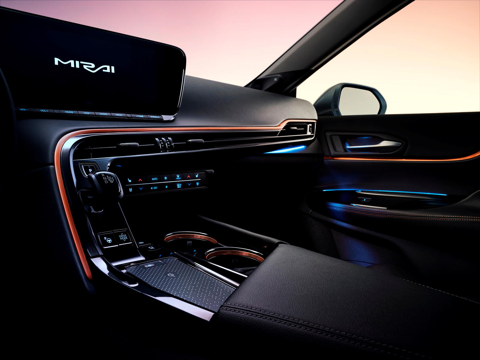 2022 Toyota Mirai Interior Dimensions: Seating, Cargo Space & Trunk Size -  Photos | CarBuzz