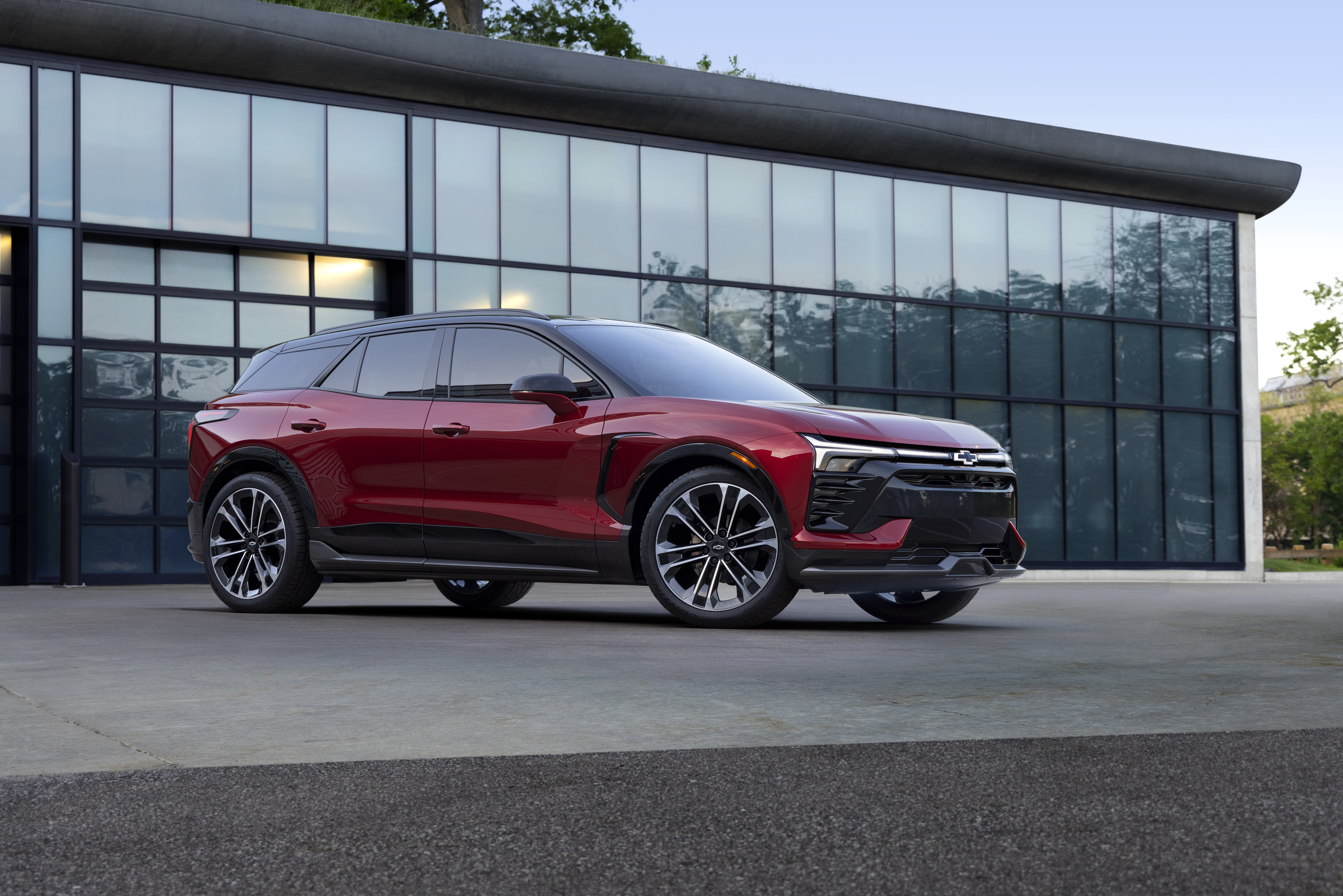 All-Electric 2024 Chevrolet Blazer EV Reimagines Customer Choice,  Performance, Design