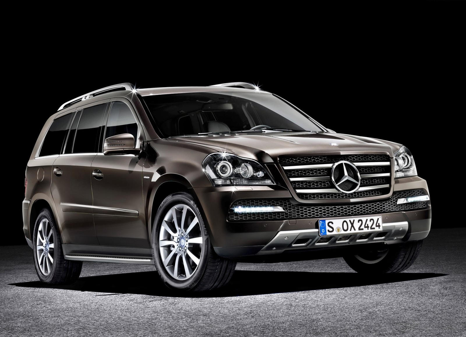 2012 Mercedes-Benz GL-Class: Review, Trims, Specs, Price, New Interior  Features, Exterior Design, and Specifications | CarBuzz
