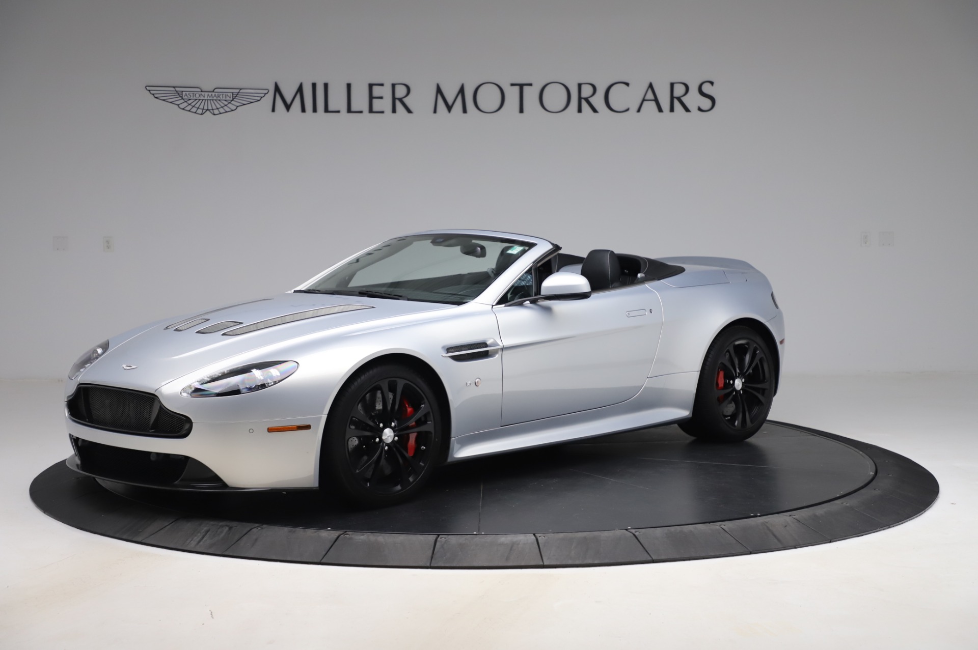Pre-Owned 2017 Aston Martin V12 Vantage S Roadster For Sale (Special  Pricing) | Bugatti of Greenwich Stock #A1452A