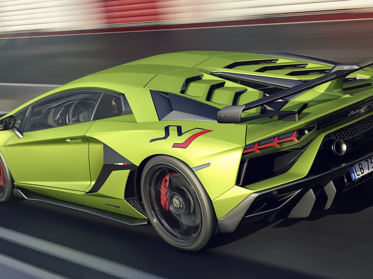Lamborghini Aventador SVJ Takes the V12 Supercar to Outrageous Extremes