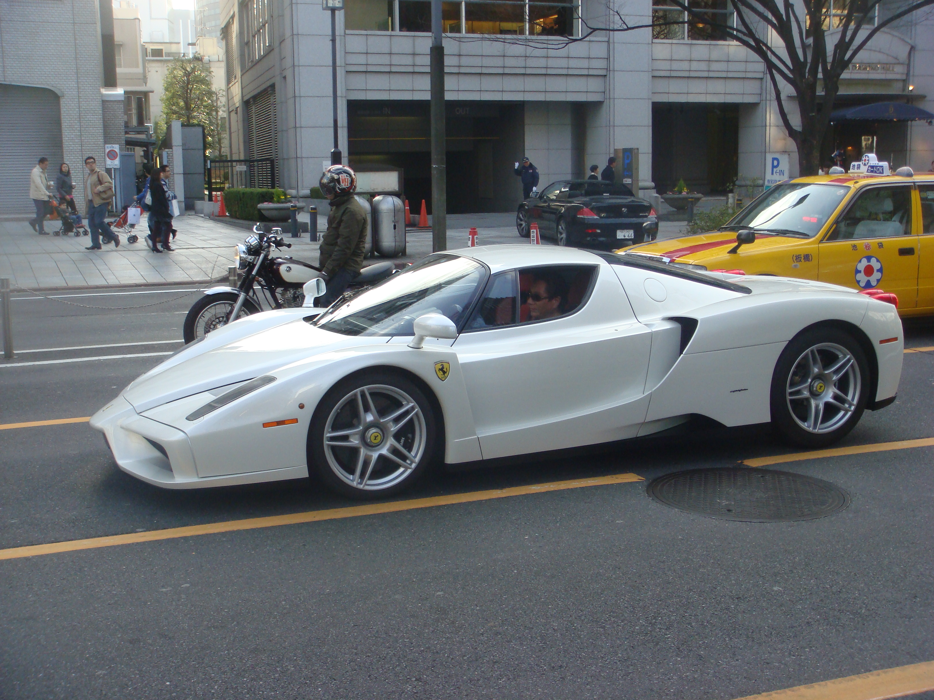 File:Ferrari Enzo Omotesando Tokyo Japan.JPG - Wikipedia