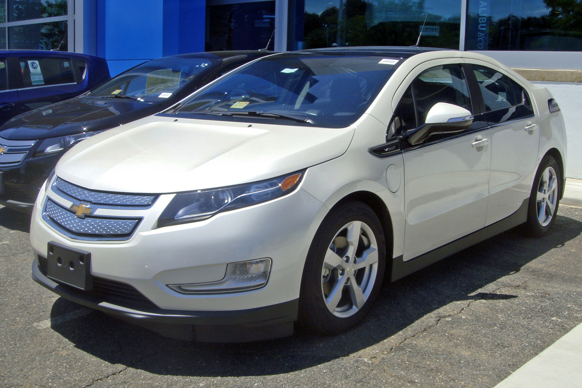 File:DCA 06 2012 Chevy Volt 4035.JPG - Wikimedia Commons