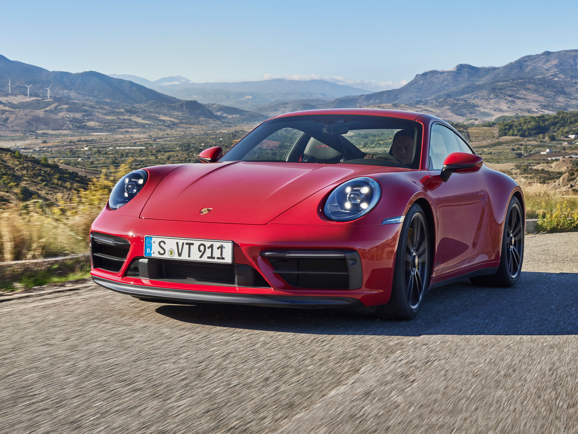 Porsche's Pitch to Purists: A Battery-Powered 911 Isn't Planned - Bloomberg