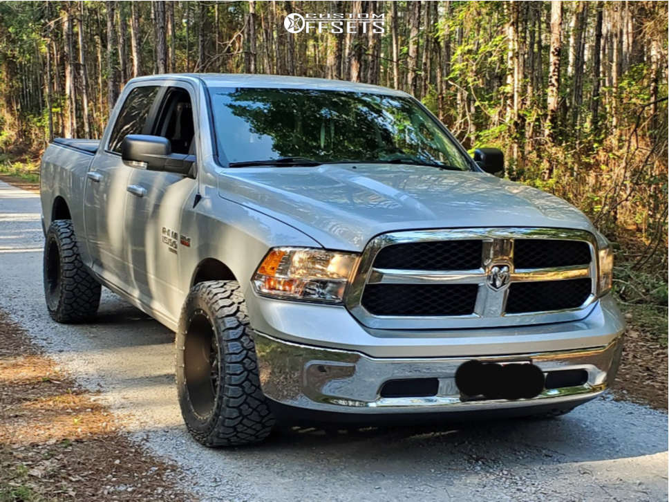 2019 Ram 1500 Classic with 20x10 -25 Ultra Hunter and 33/12.5R20 Kenda  Klever R/t and Stock | Custom Offsets