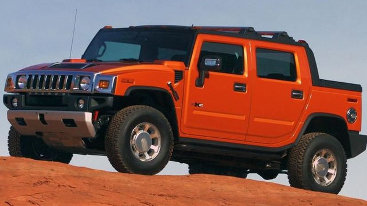 The Terrible Hummer H2 Is the Relic You Never Wanted