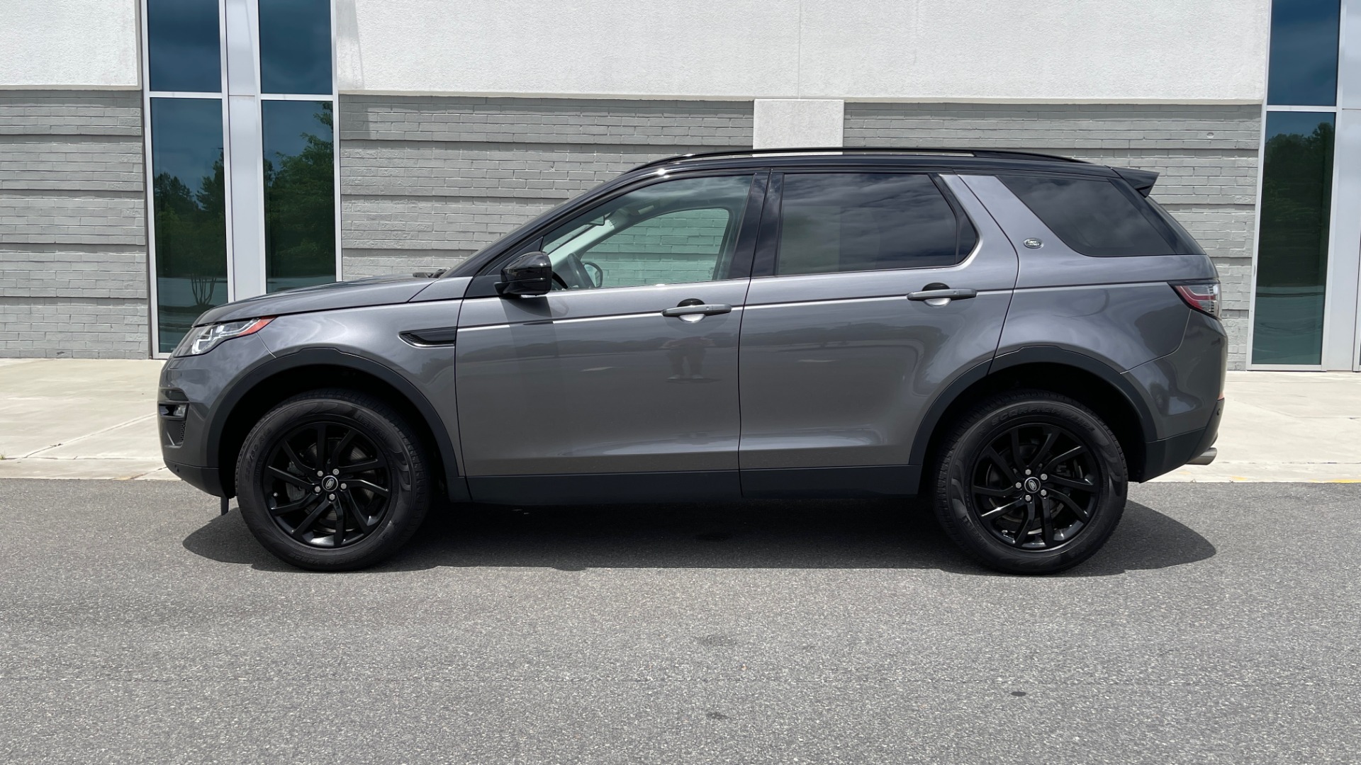Used 2018 Land Rover DISCOVERY SPORT HSE 4WD / NAV / PANO-ROOF / MERIDIAN  SND / HTD STS / LANE ASST / REARVIEW For Sale ($34,295) | Formula Imports  Stock #F11211
