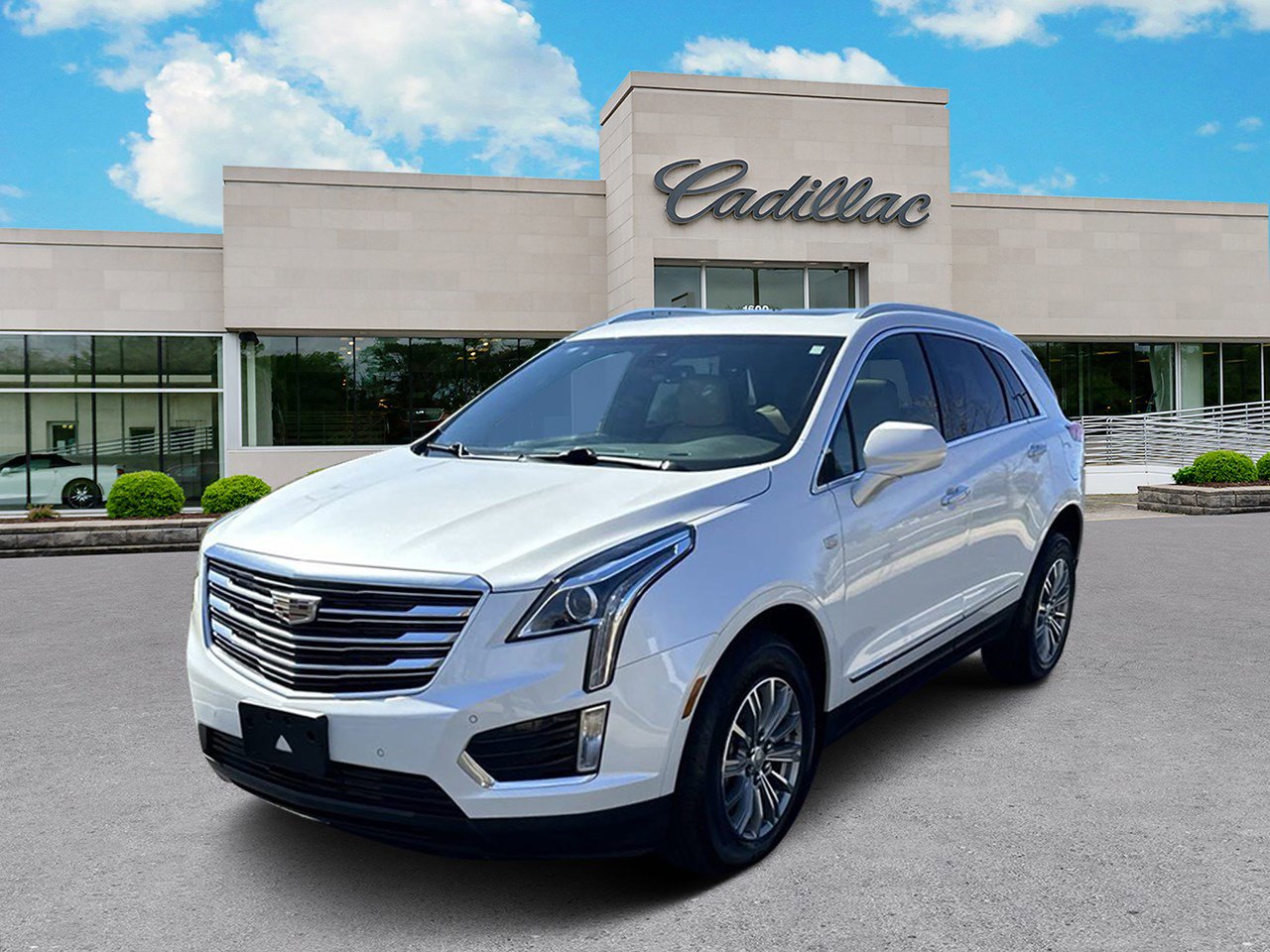 Certified Pre-Owned 2019 Cadillac XT5 3.6L Luxury FWD SUV in Peoria  #1910773 | Uftring Weston Cadillac