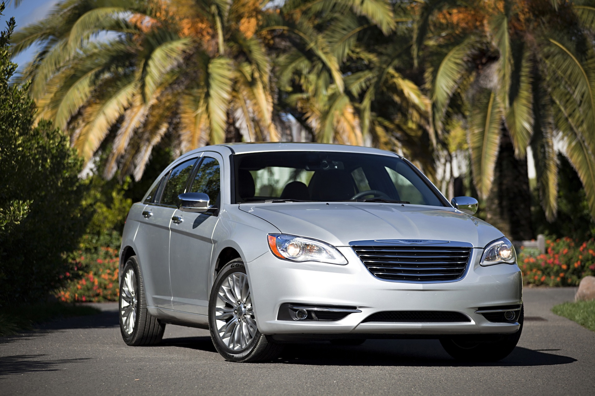 2014 Chrysler 200 Review, Ratings, Specs, Prices, and Photos - The Car  Connection