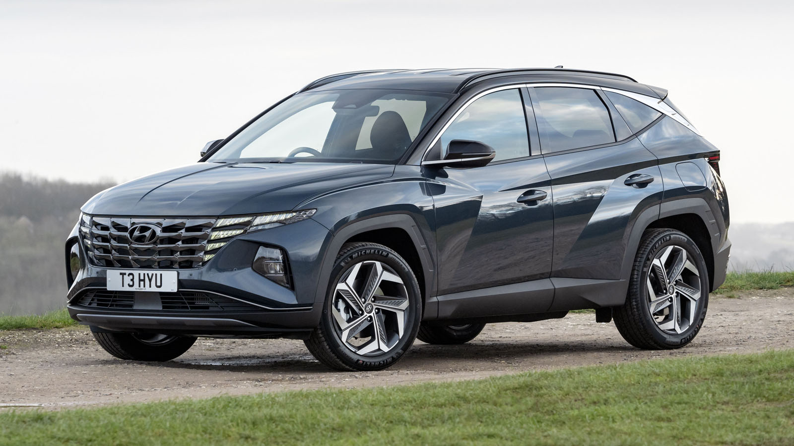 Hyundai Tucson Interior Layout & Technology | Top Gear
