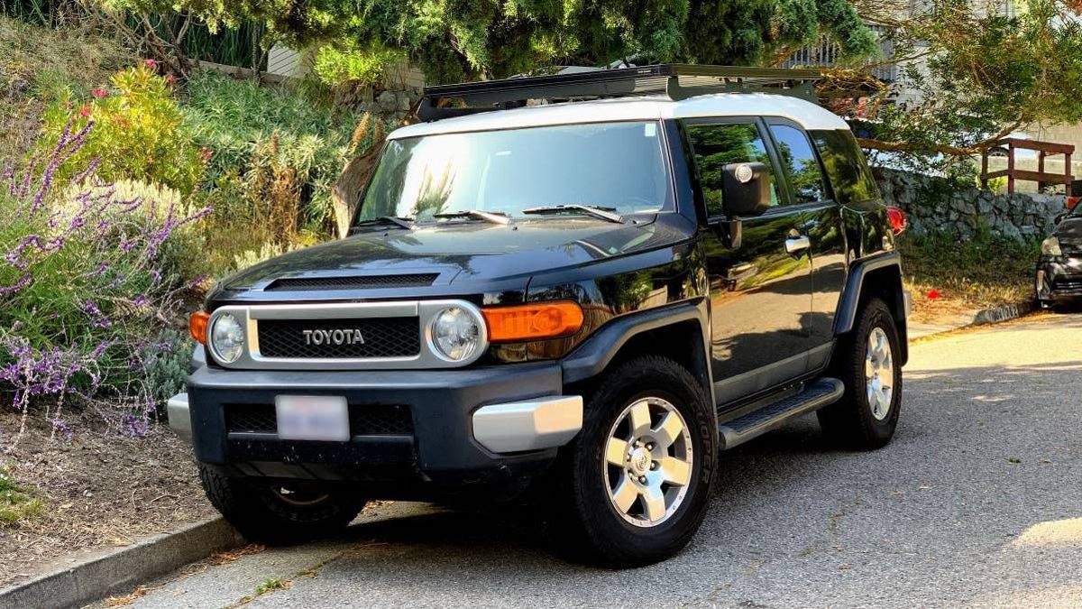 For $13,499, Could This 2007 Toyota FJ Cruiser Have You Saying 'Ooh Baby?'