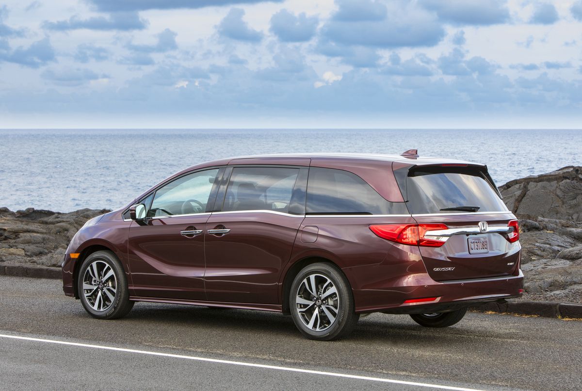 2020 Honda Odyssey Review, Pricing, and Specs