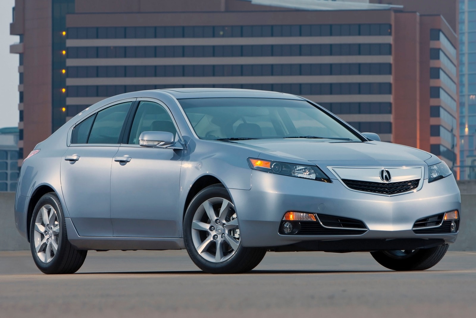 2013 Acura TL Review & Ratings | Edmunds