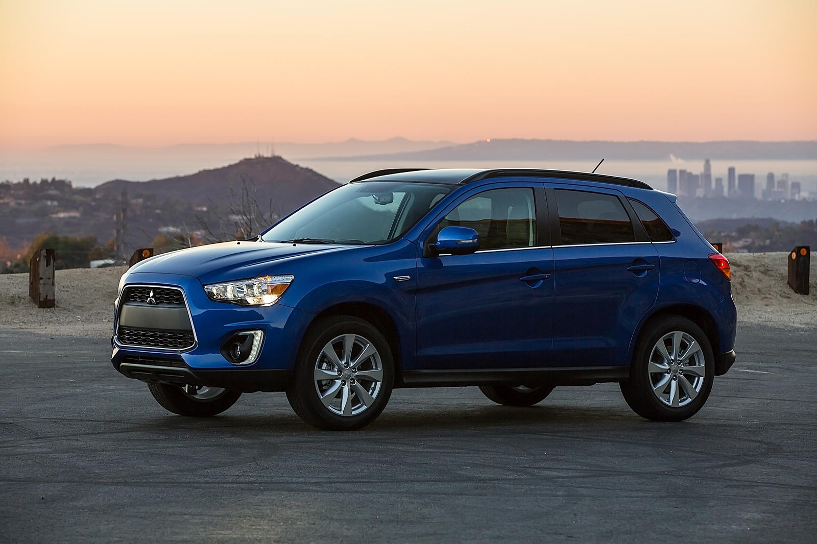 2014 Mitsubishi Outlander Sport: Review, Trims, Specs, Price, New Interior  Features, Exterior Design, and Specifications | CarBuzz