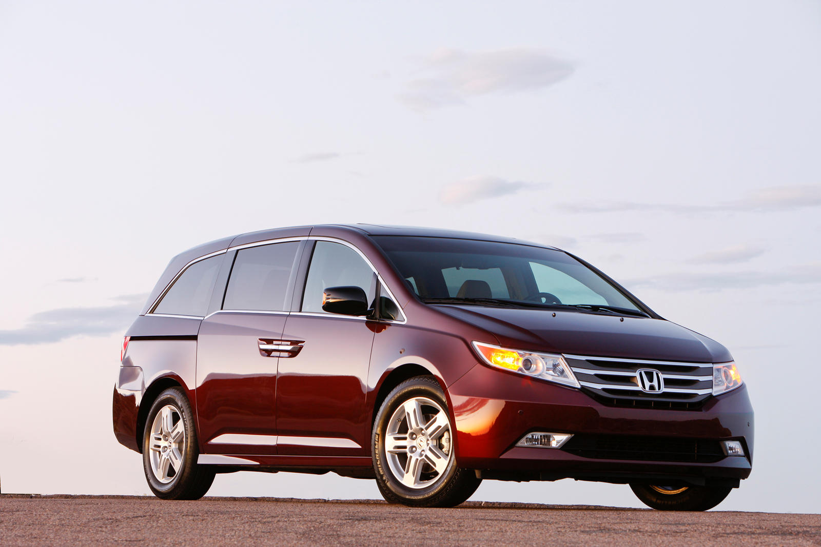 2012 Honda Odyssey: Review, Trims, Specs, Price, New Interior Features,  Exterior Design, and Specifications | CarBuzz
