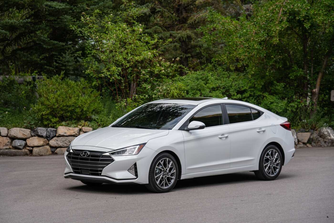 2020 Hyundai Elantra Review | Pricing, Trims & Photos - TrueCar